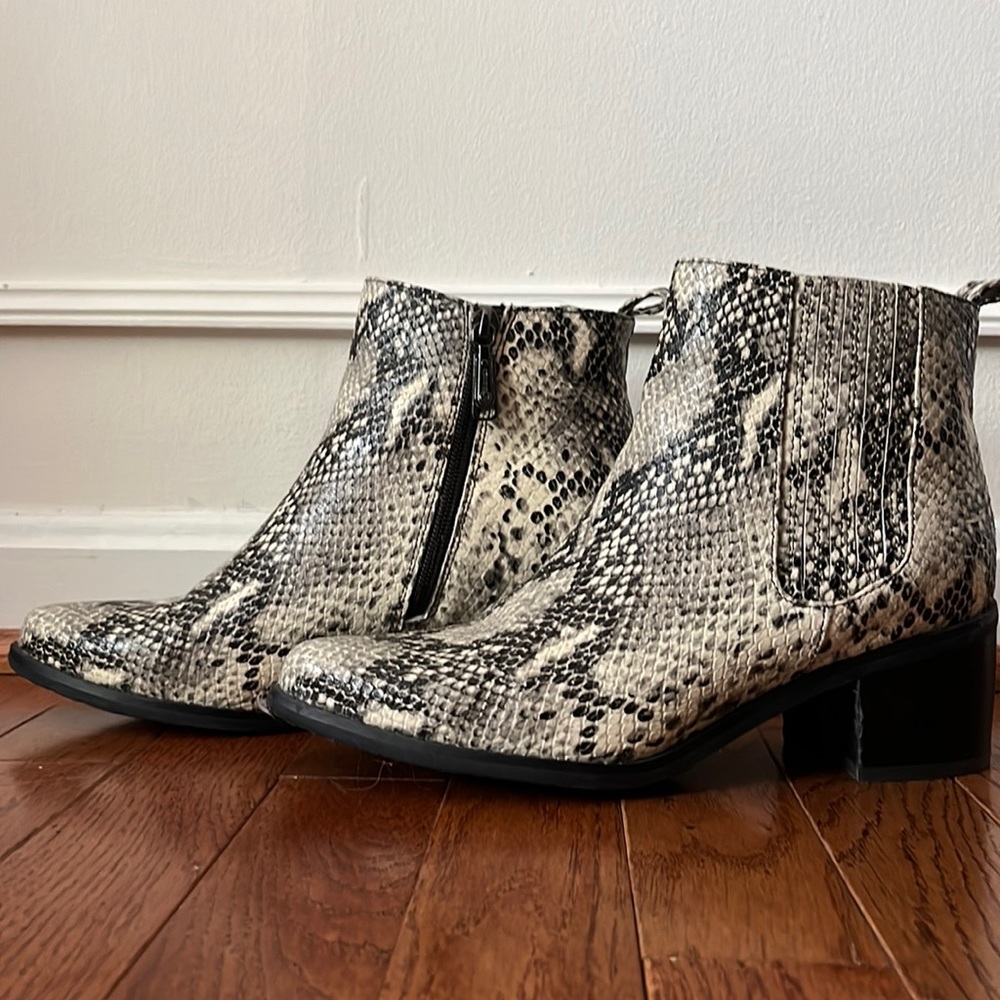 Blonde waterproof snakeskin booties
